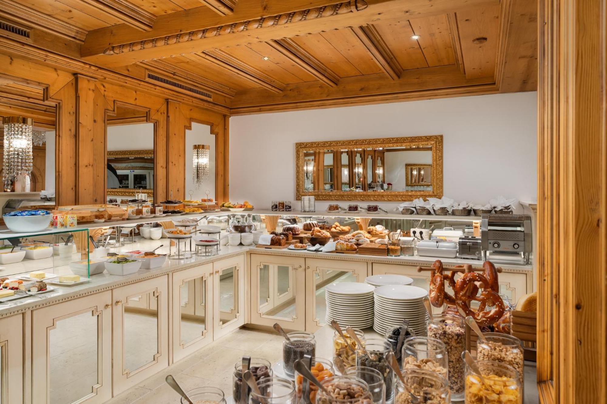 Schlosshotel Ischgl 5 Екстер'єр фото
