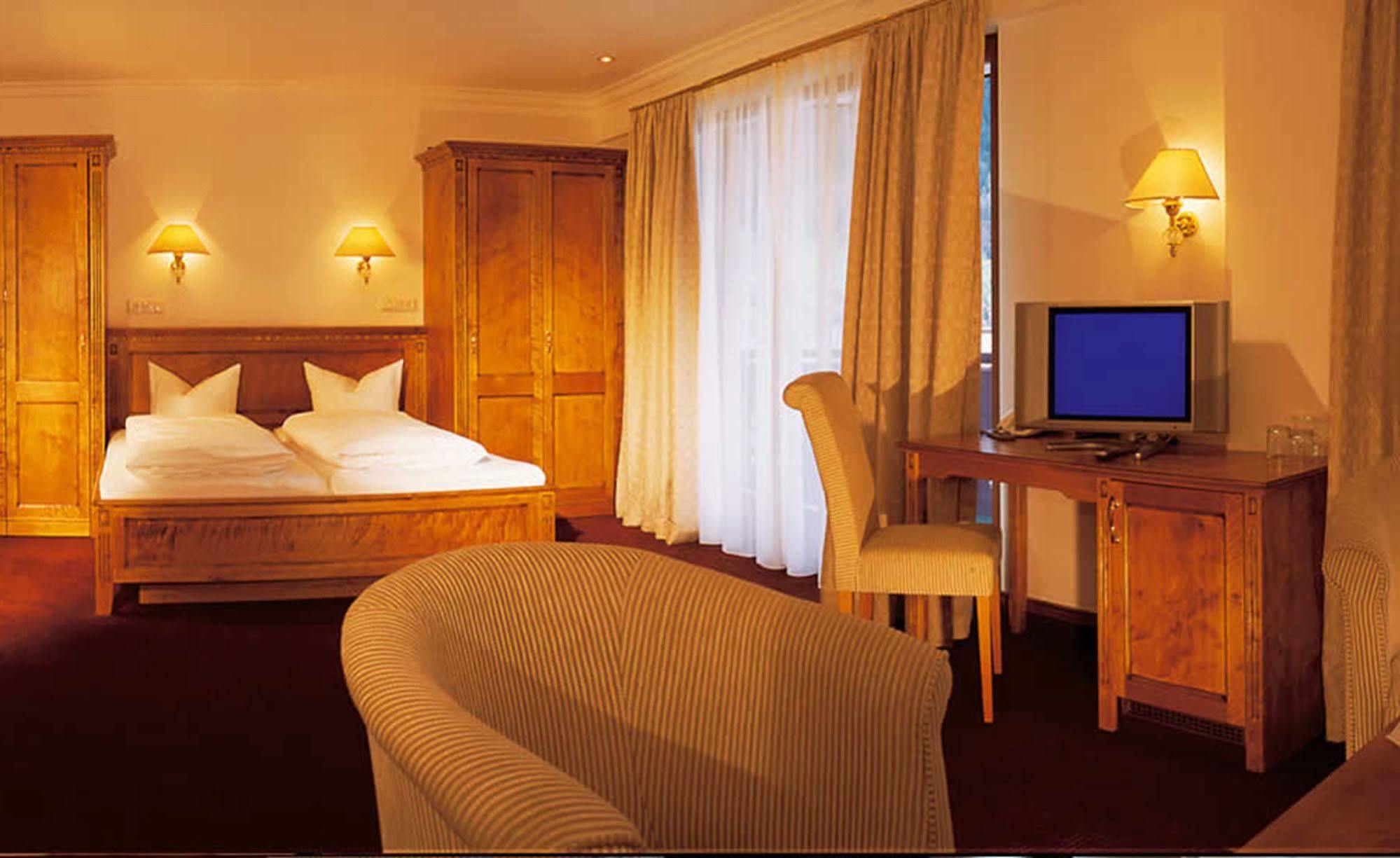 Schlosshotel Ischgl 5 Екстер'єр фото